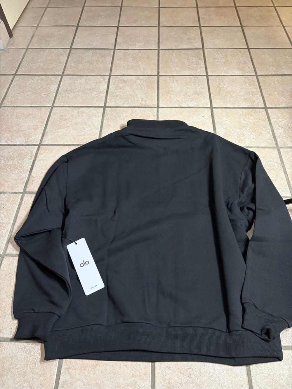 NWT ALO Accolade 1/4 Zip Pullover (Black) Size Large - Picture 13 of 13